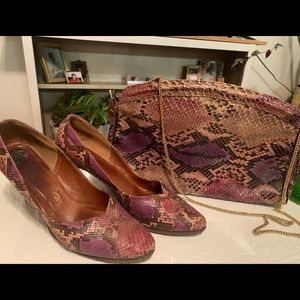Matching vintage snake skin heels size 7 and purse